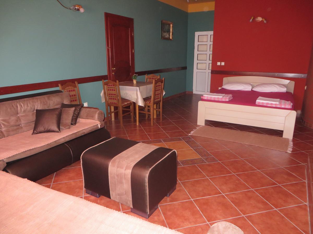Guest House Villa Zivanovic Herceg Novi Eksteriør bilde
