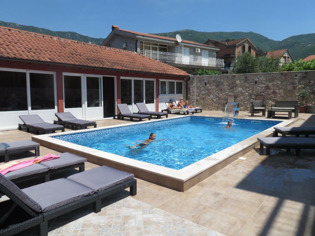 Guest House Villa Zivanovic Herceg Novi Eksteriør bilde